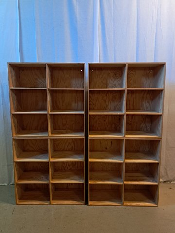 4 Bogkasser
 Kr. 3800,-