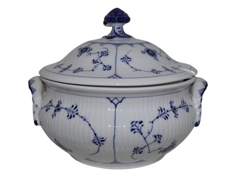 Musselmalet Riflet
Lille rund suppeterrin fra 1898-1923