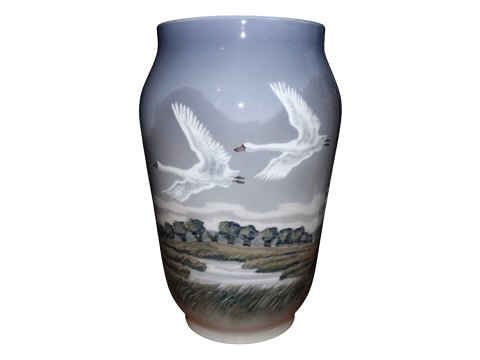 Royal Copenhagen
Stor vase med flyvende svaner