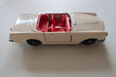 For samleren: 
Matchbox Series No 27
Mercedes 230SL
By Lesley
Made in England
Patent no.: 983558
Produktionstekst i bunden Se fotos
Med anhængerkrog 
Dørene kan åbnes