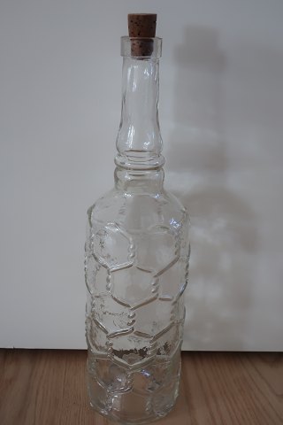 Smuk antik karaffel
Se de smukke mønstre i glasset
Det var dengang, der blev gjort noget ud af glasarbejdet
H: ca. 32cm
Fra starten af 1900-tallet