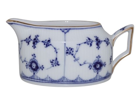 Musselmalet Riflet med guldkantSjælden oval flødekande