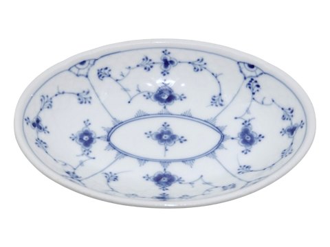 Blue Traditional Thick porcelainSmall oblong dish 18.3 cm.