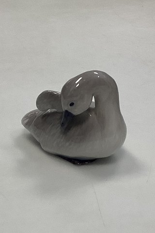 Royal Copenhagen figurine Swan Chick No. 364