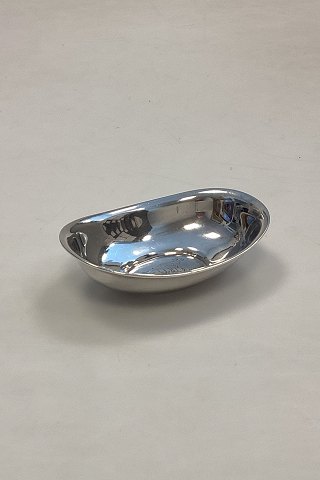 Hans Hansen small bowl in sterling silver No. 444