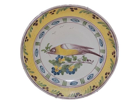 KellinghusenLarge round plater with bird 19th century
