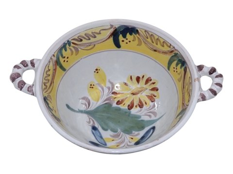 KellinghusenBowl with handles from 19th century