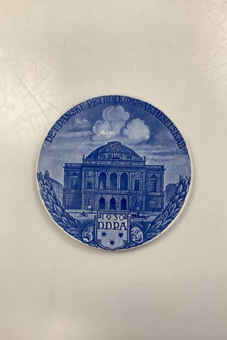 D.D.P.A. Mindeplatte fra Københavns Fajancefabrik