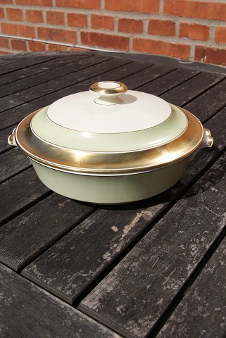 Dagmar mit Gold, Royal ...