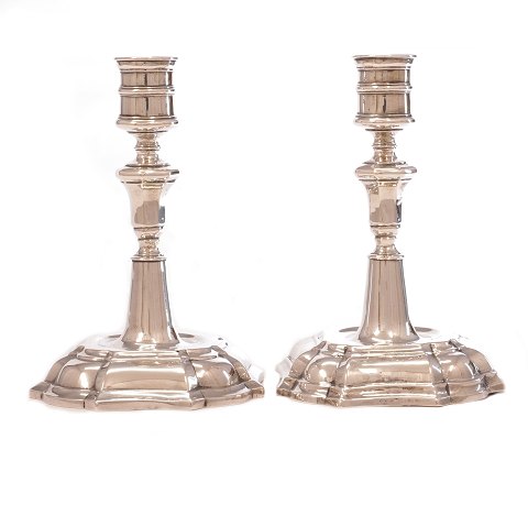 item no: 1098/4