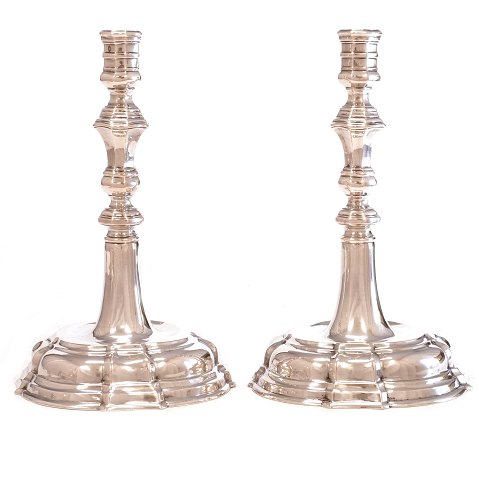 item no: 1098/12