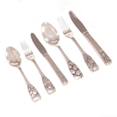 item no: 1098/11