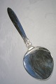 Cactus Georg 
Jensen silver 
with toweres 
marks /830s. 
Silver cutlery, 
Cactus Pastry 
server, ...