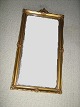 Ny rococo 
spejl, med 
fasetsebet 
spejl.
Forgyldt træ, 
rigt prydet med 
perlebo