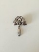 Early Evald 
Nielsen Silver 
Brooch with 
Stones. 
Measures 6.5 cm 
/ 2 9/16". 
Weighs 13.4 g / 
0.47 oz.