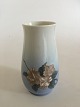 Bing & Grøndahl 
Art Nouveau 
vase No 
8812/210. Måler 
17 cm og er i 
perfekt stand.