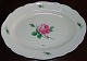 Meissen 
Porcelæn 
Serveringsfad 
med Rose 
Design. Måler 
35cm x 25cm og 
er i god stand.