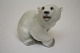 Russisk figur, 
isbjørneunge. 
Længde 12 cm. 
Højde 11,5 cm. 
Pris: 375 kr.