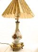 1800-tals 
Fransk opaline 
olie lampe med 
bronce fod 
senere 
forandret til 
el. H. 70 cm.   
 # ...