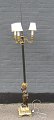 Standerlampe i patineret og forgyldt bronze, Frankrig, Charles X, 19. årh., Fodstykke med fire ...