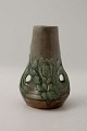 Höganäs Art 
Nouveau keramik 
vase.
23 cm. høj. I 
god stand.