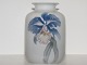 Bing & 
Grøndahl, vase 
med blomster.
Af 
fabriksmærket 
ses det, at 
denne er 
produceret 
mellem ...
