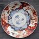 Et par store 
Imari fade i 
porcelæn, 
Japan, 19. årh. 
Næsten 
identiske. 
Dia.: 40 cm. 
Dekoration i 
...