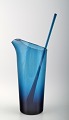 Limonadekande 
med rørepind i 
mørkeblåt glas, 
moderne 
skandinavisk 
design, 
1960´erne.
Ustemplet. ...