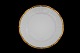 Bing & 
Grøndahl, 
Offenbach, 
hvidt porcelæn 
med knækkede 
kanter og guld. 
I. ...