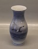 1138-2289 Kgl. 
Vase med måger 
18 cm fra  
Royal 
Copenhagen I 
hel og fin 
stand
Fuglevase
