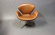 Opdag elegance 
og tidløst 
design med 
Svane stolen, 
model 3320, 
skabt af den 
ikoniske 
designer ...
