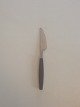 Georg Jensen 
Stainless 
'Strata, Brun' 
Middagskniv. 
Måler 20,3 cm