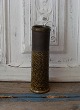 Kähler vase med 
urangul glasur.
Højde 21cm. 
Diameter top 
6cm.
Signeret HAK 
Denmark.