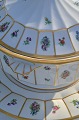 Henriette, par 
stager, 
Kongelig 
porcelæn. Royal 
Copenhagen 
Henriette, 
håndmalet 
porcelæn med 
...