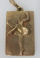 Hals smykke af 
Annelise Berner 
i bronze. Ca. 
1920 - 30. 
Danmark. 
Rektangulær 
form med 
dekoration ...
