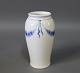 Vase, nr.: 678 
i Empire af 
B&G.
H - 14 cm og 
Dia - 7,5 cm.