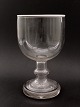 Stort weissbeir 
glas H. 22 cm. 
D. 13 cm.  
19.årh. Nr. 
307050