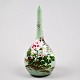 Japansk 
porcelæns vase. 
ca. 1900. 
Lysgrøn 
overglasur med 
håndbemalinger 
er blomster. 
Med ...