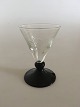 "Jane" Sortfods 
Likørglas med 
drueslibning 
fra Holmegaard. 
8.5 cm Høje. 
5.5 cm 
diameter. ...