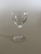 "Kirsten Pil" 
Snapseglas fra 
Holmegaard 8.5 
cm H. Glasset 
er slebet med 
kugler 
gennembrudt af 
en ...