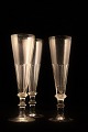 Gamle 
Wellington 
champagne 
fløjter i 
krystalglas.
H:18cm. 
dia.:5cm. ( 3 
stk. haves )