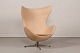 Arne Jacobsen 
(1902-1971)
Æggestol model 
3316 produceret 
år 1964
Nybetrukket 
med ...