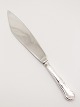 830 sølv 
Rosenholm kage 
kniv L. 27 cm.  
Nr. 328224