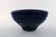 Gustavsberg, 
Wilhelm Kåge, 
Stor 
keramikskål i 
smuk mørkeblå 
glasur.
Moderne 
stilrent 
design. ...