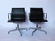 
Dette sæt 
kontorstole fra 
Aluminiun 
Group-serien 
fra Vitra, 
model EA 107, 
repræsenterer 
et ...