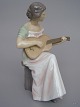 B&G 1684 Kvinde 
med Guitar 1. 
sort.  H: 24 
cm.