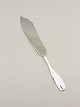 Lagkage kniv 
26,5 cm. sølv 
og stål  Nr. 
342259