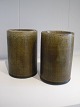 Eigil 
Hinrichsen 
(1921 - 1999) - 
et par 
cylindriske 
stentøjsvaser 
med grøn 
glasur. 
Signatur EH ...