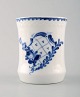 Royal 
Copenhagen. 
Rococco vase.
Dekorationsnummer 
608/8254.
Måler : 10 cm 
x 8 cm. 
Perfekt ...