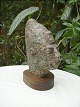 Hoved hugget i 
sten
H: 25 cm